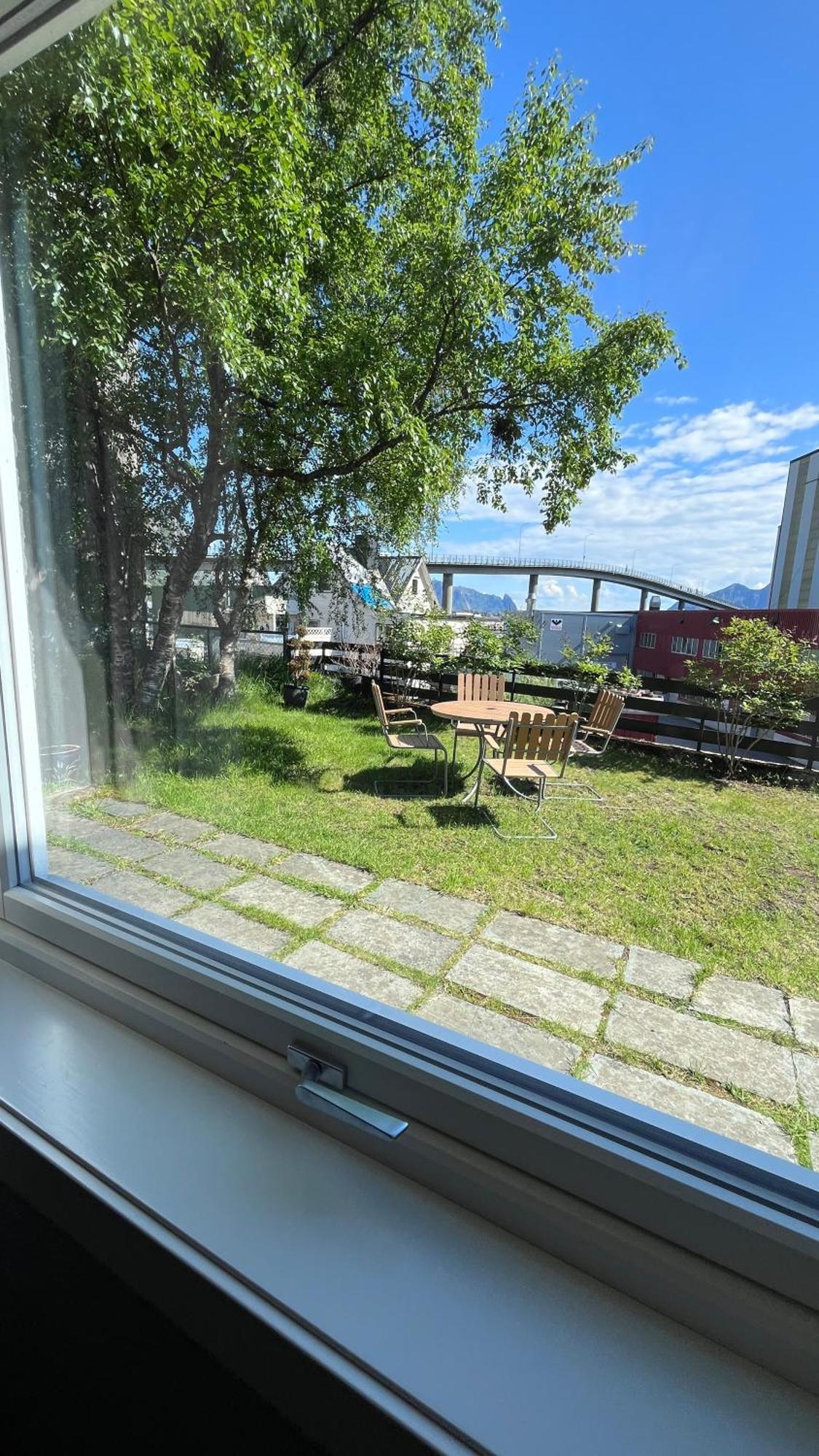 Stroken Liten Leilighet I Svolvaer. エクステリア 写真